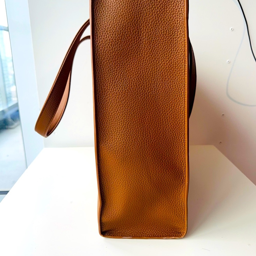 Simons Leather Tote - Picture 4 of 5